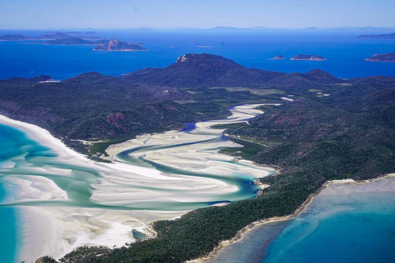 Hill inlet Whitsundays from above
