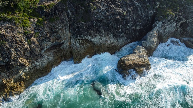 Point lookout cliffs from drone
