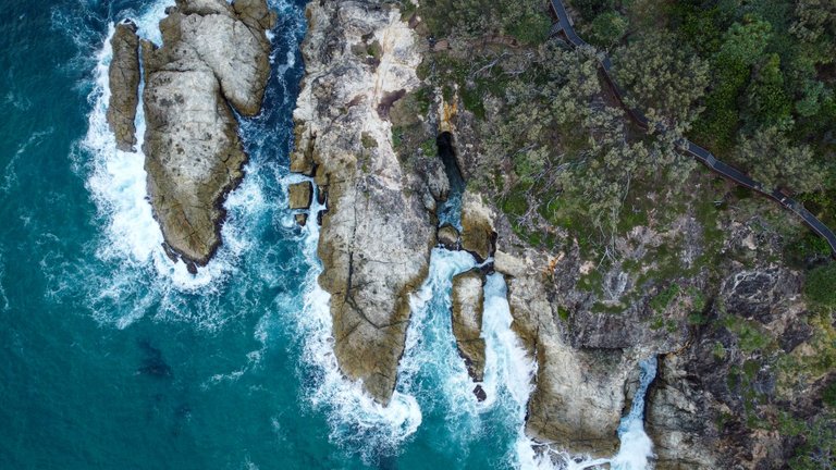 Point lookout cliffs from drone