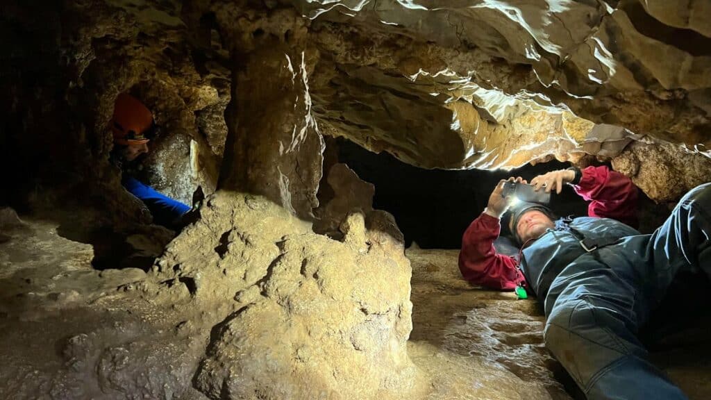  Jenolan Caves